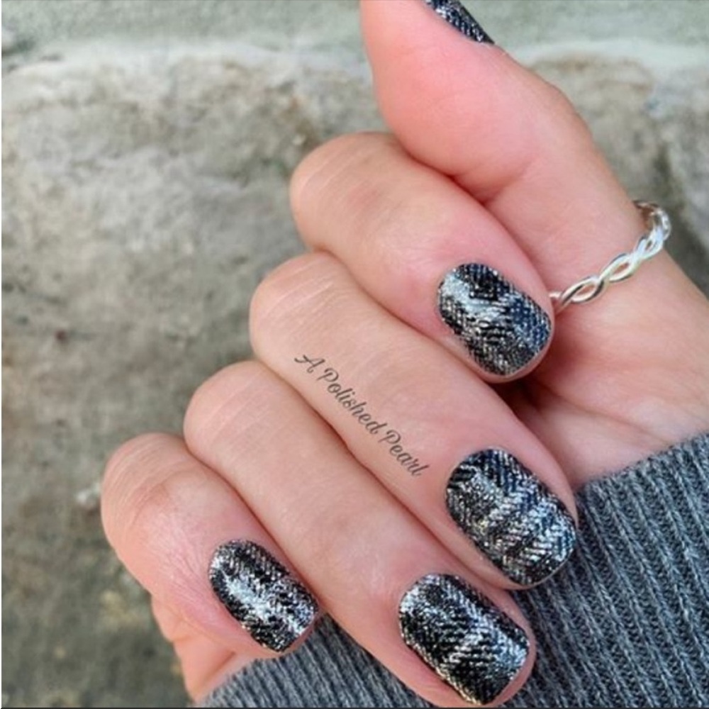 *Retired* Color Street: Plaid Reputation | Tartan Fall Winter Christmas Glitter - Picture 5 of 13